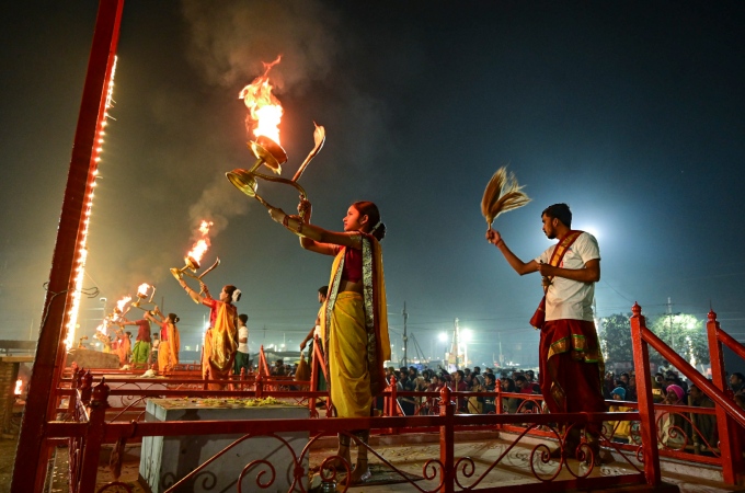 Photos Of The Special Moment At The Beginning Of The Prayagraj Maha Kumbh Mela