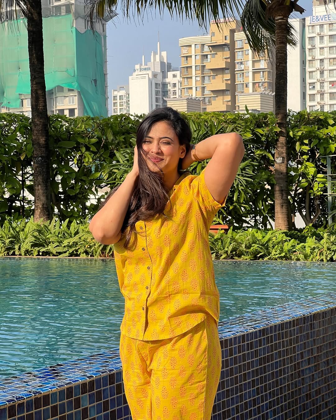 shweta tiwari income