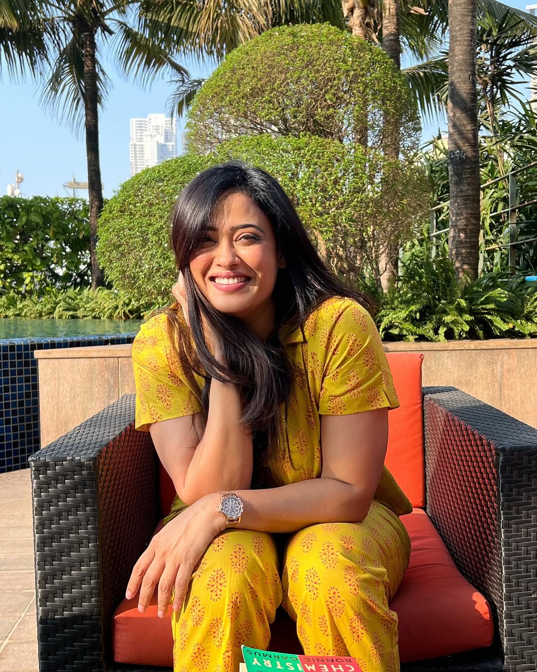 Shweta Tiwari hot look