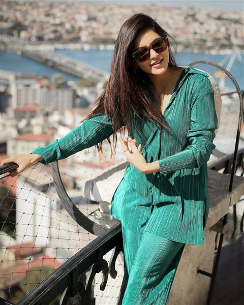 athulya ravi