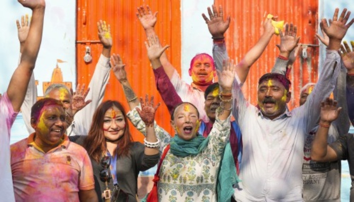 Holi 2025 News