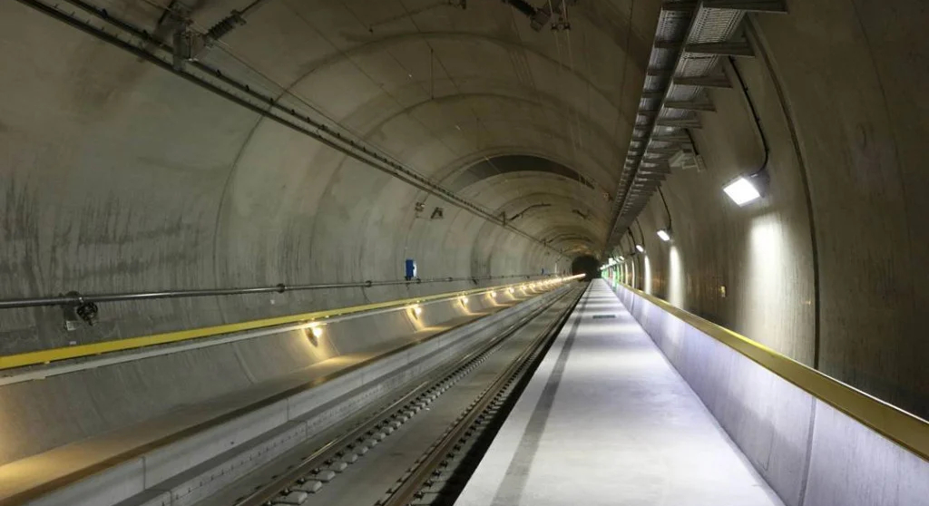 Longest tunnels in India