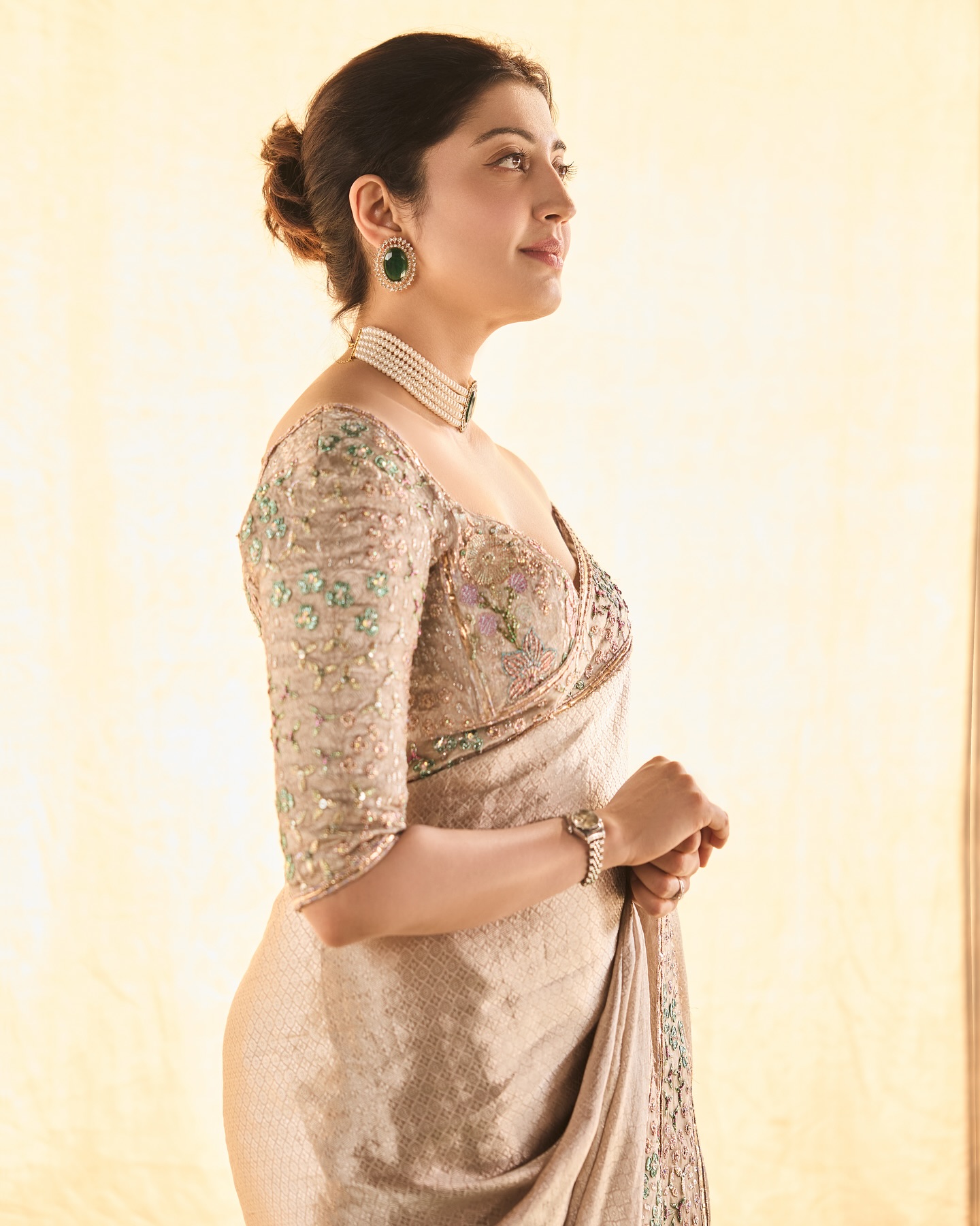 Pranitha lovely beauty show