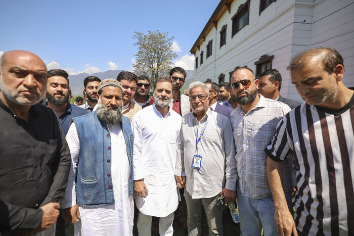 Pahalgam Terror Attack: Rahul Gandhi Assures Support, Emphasizes Unity.