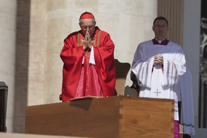 Coffin of Pope Francis Carried Into St. Peter’s Square