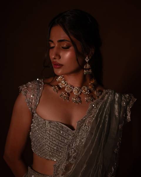 actress losliya mariyanesan