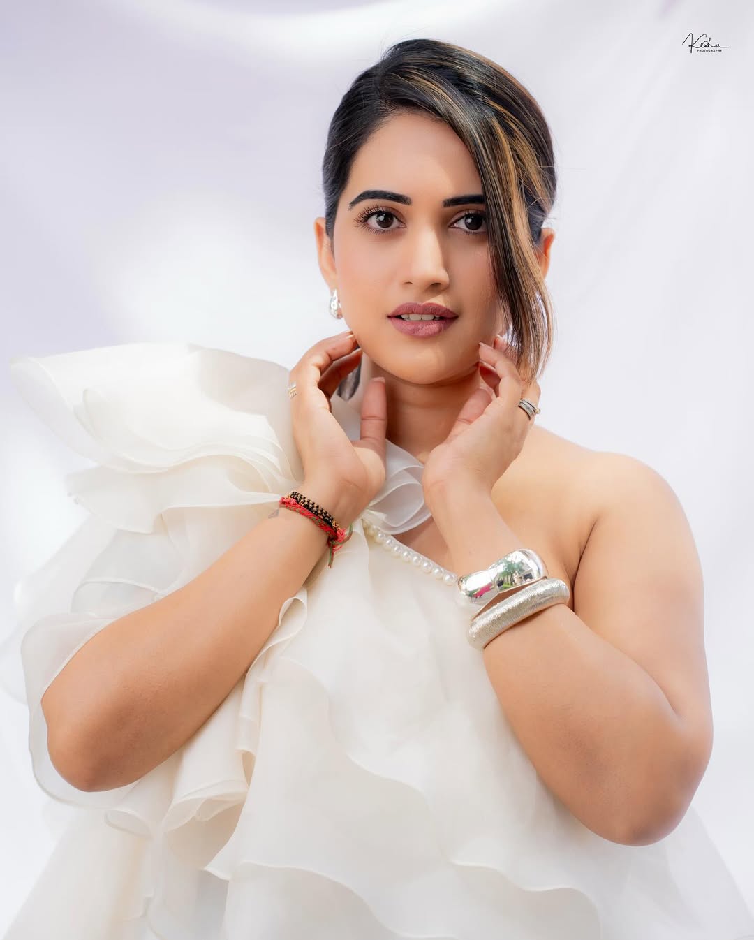 Anchor Sravanthi Chokkarapu Most Cutest Photos