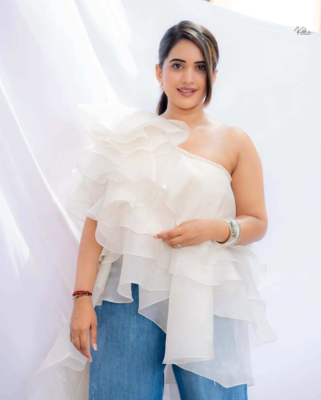 Anchor Sravanthi Chokkarapu Most Cutest Photos