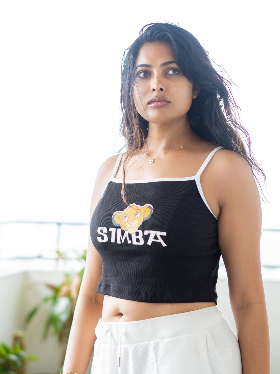 Bigg Boss 4 actress Divi Vadthya most recent gorgeous photo