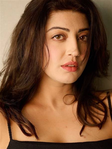 actress pranitha subash