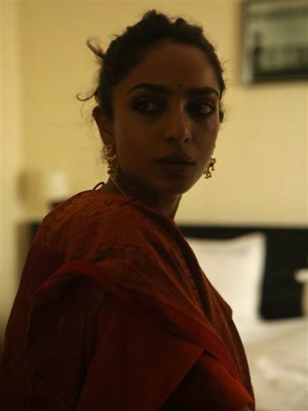 actress sobhita dhulipala