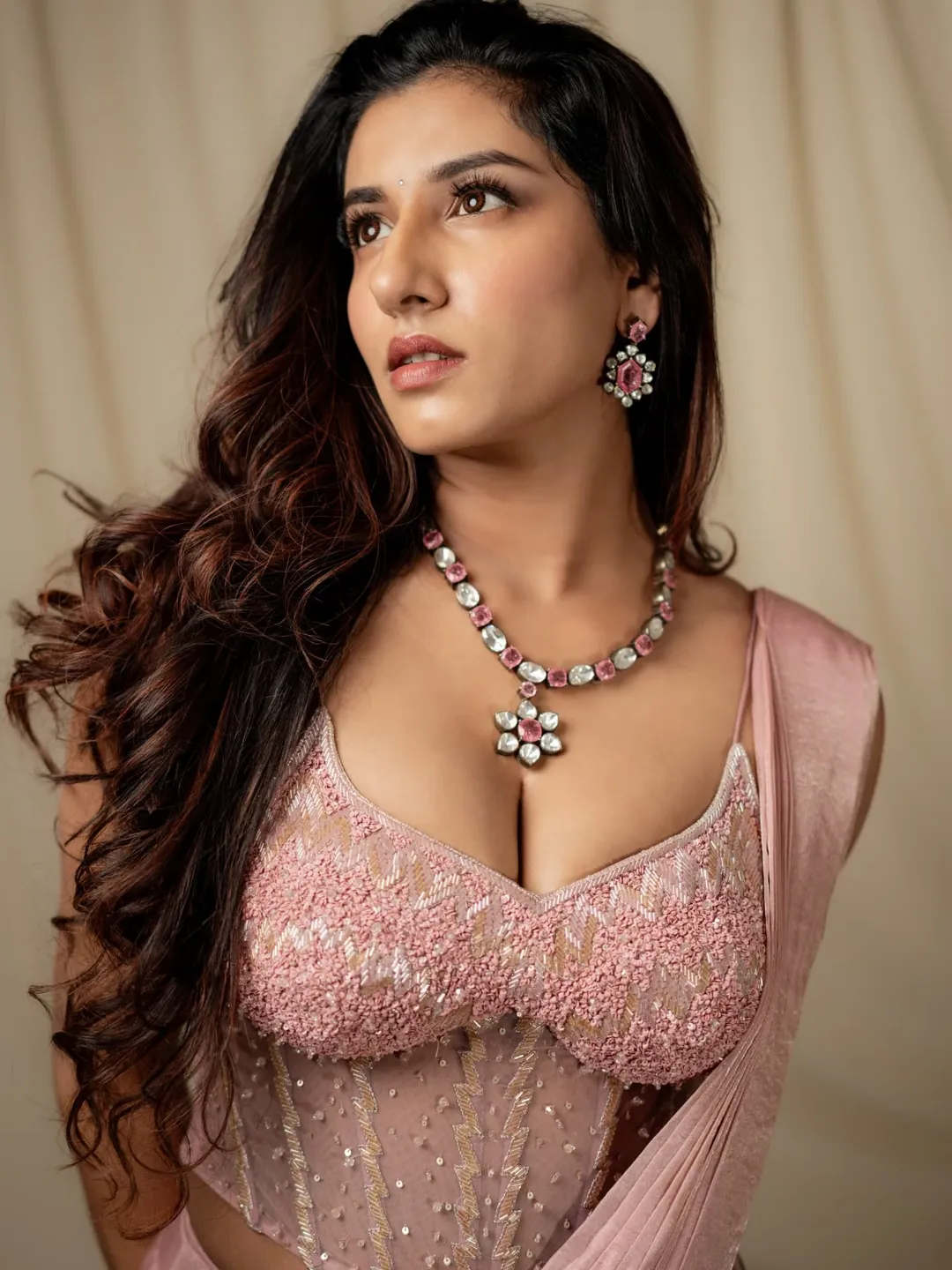 Anchor Vishnu priya hot cleavage show viral in social media