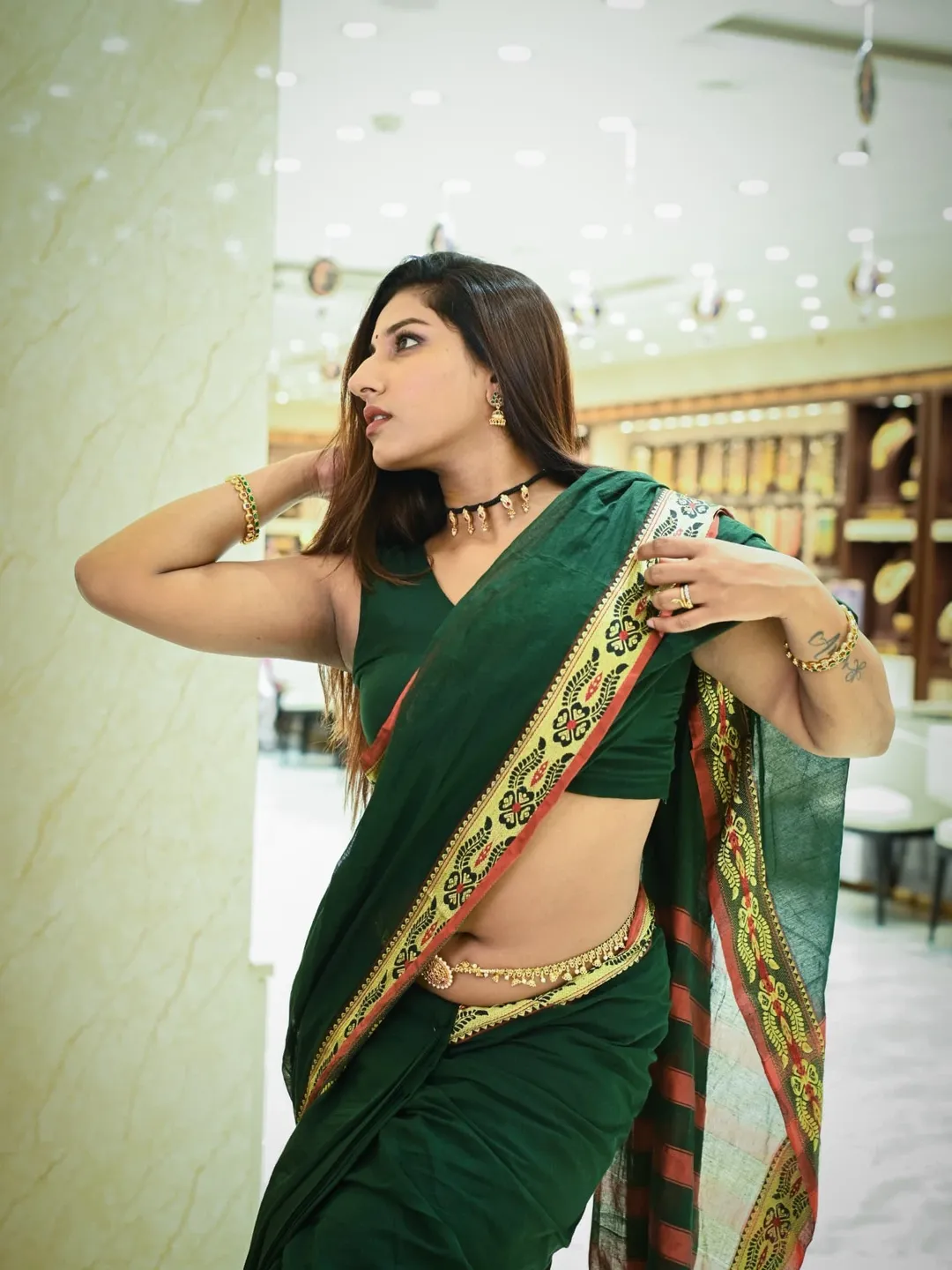 Vishnupriya stunning photoshoot viral  on social media