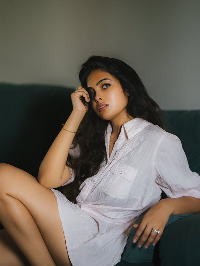 Actress Divi: From Big Boss to Pushpa 2 & GodFather - A Journey of Glamour and Dedication