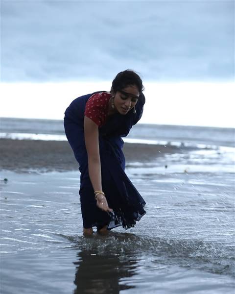 actress sobhita dhulipala