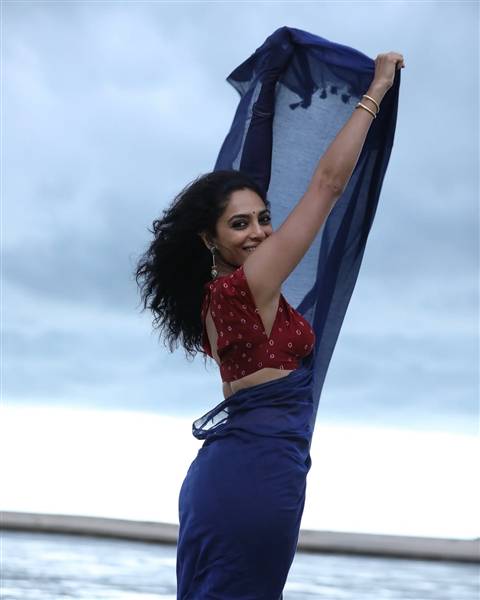 actress sobhita dhulipala