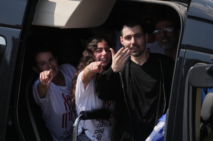 Hamas Hands Over All Living Hostages to Israel; Trump Declares Gaza War Is Over