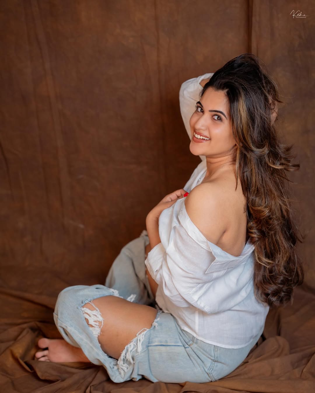 Stunning Snaps of Sravanthi's Latest Look