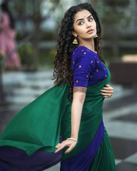 actress anupama parameswaran