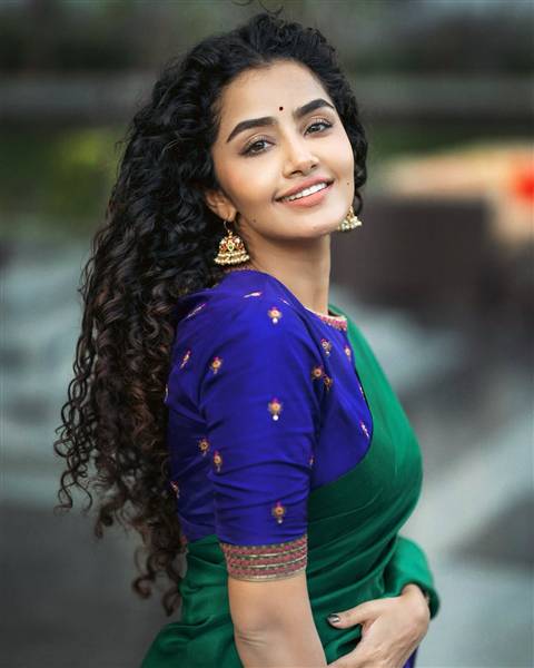 actress anupama parameswaran