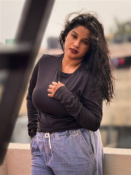 actress gabrella sellus