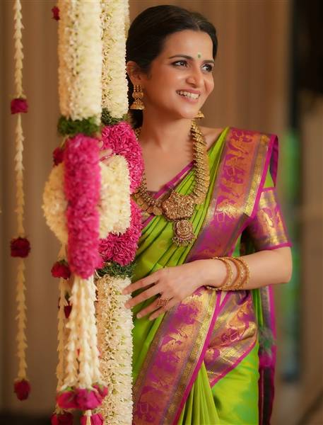 actress dd neelakandan