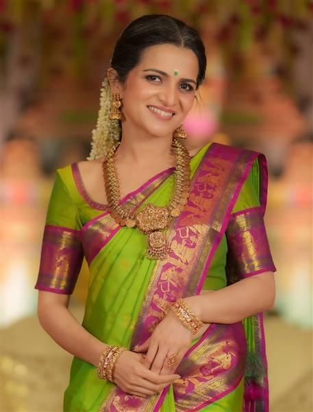 actress dd neelakandan