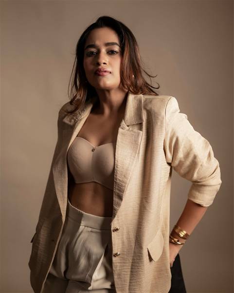 actress kavya arivumani