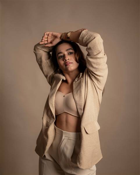 actress kavya arivumani