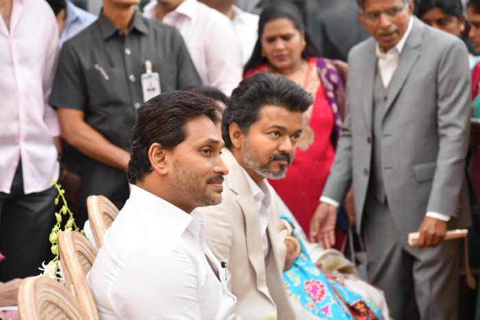 Jagan and Thalapathi Vijay