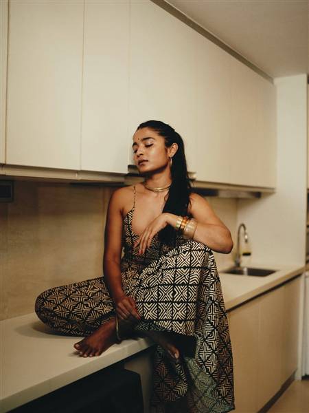 actress chaithra j achar