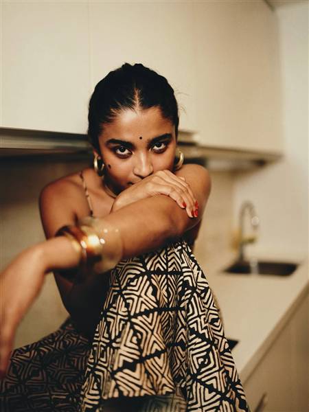 actress chaithra j achar