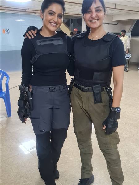 actress athulya ravi