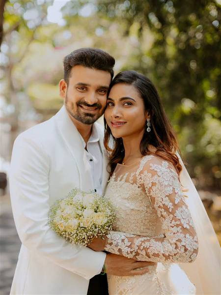 actress myna nandhini