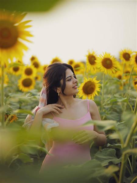 actress sanjana krishnamoorthy