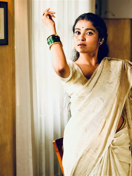 actress chaithra