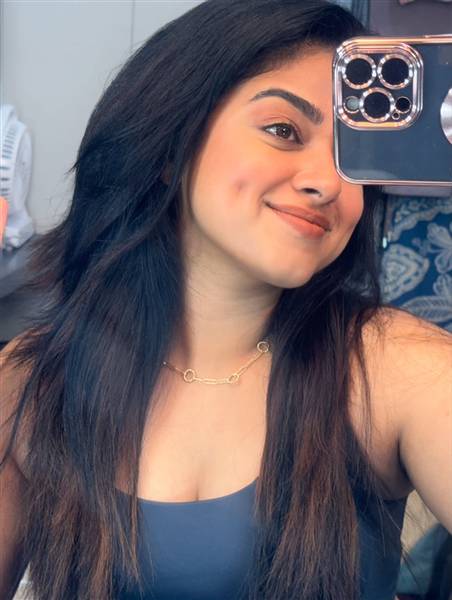 actress siddhi idnani