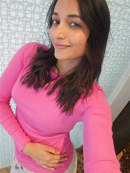 actress srinidhi