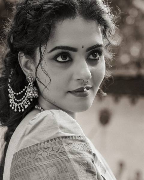 actress swathishta krishnan