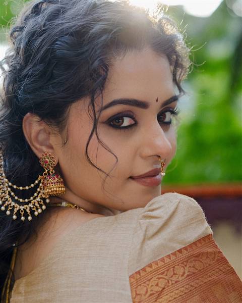 actress swathishta krishnan