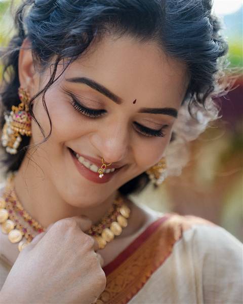 actress swathishta krishnan