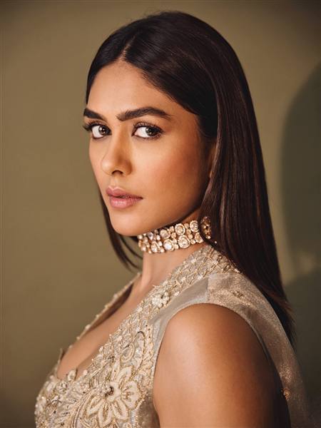 Mrunal Thakur