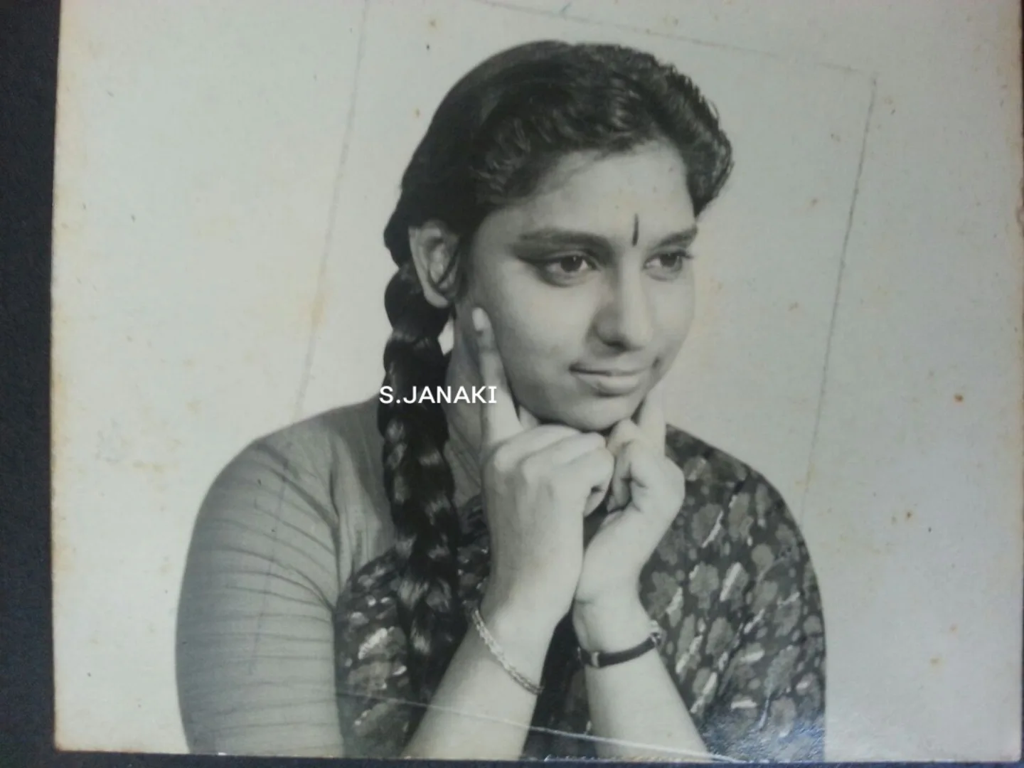 காலம் கடந்தாலும் மாறாத நினைவுகள்.. எஸ். ஜானகியின் அரிய புகைப்படங்கள் ...