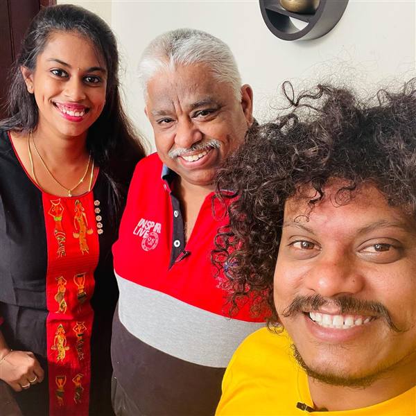 Social String மறைந்த செஃப் தாமுவின் மகள்களை பாத்துருக்கீங்களா? வெளியான குடும்ப ...