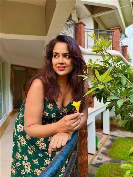 sameera reddy