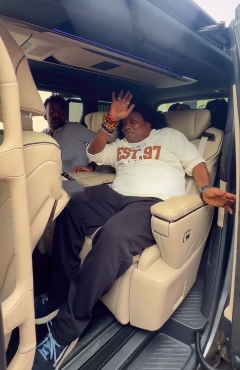 yogi babu