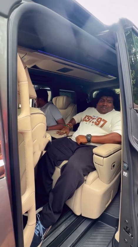 yogi babu