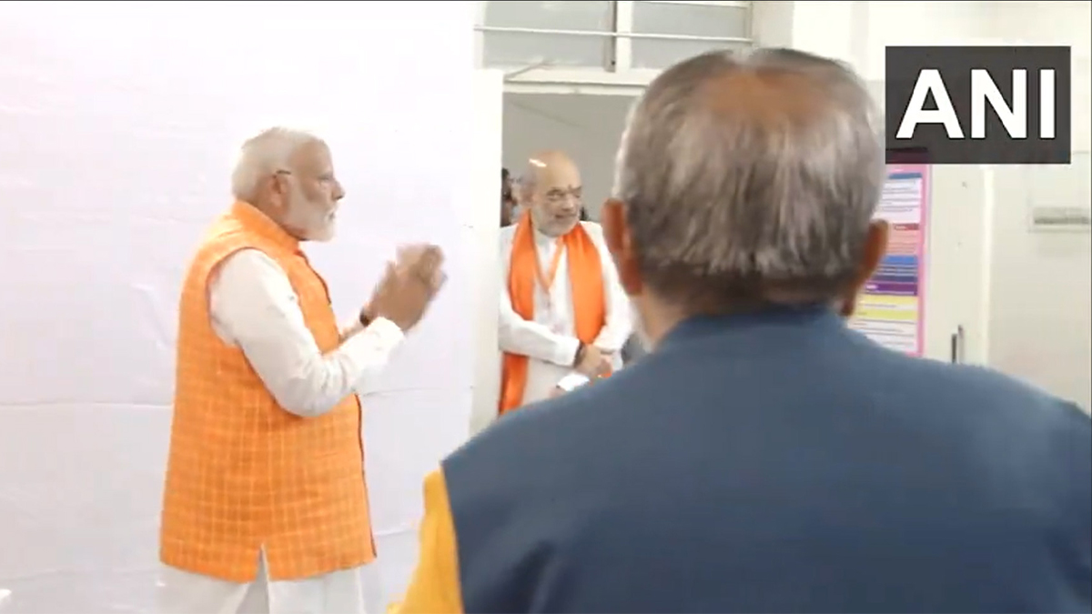 PM Modi Casts Vote In The 2024 Lok Sabha Elections | PM Modi Photos ...