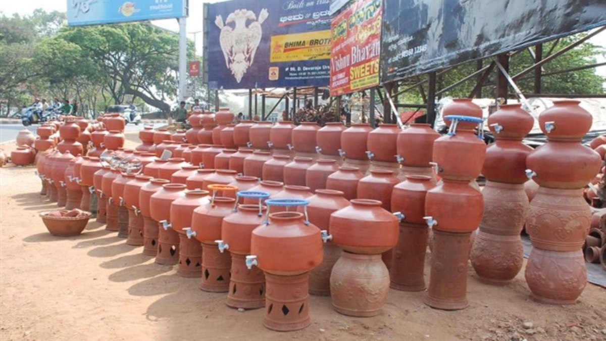 Mud Pots ಮೈಸೂರಿನಲ್ಲಿ ಮಣ್ಣಿನ ಮಡಿಕೆಗೆ ಭಾರೀ ಬೇಡಿಕೆ Mud Pots Business
