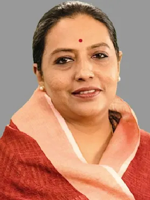 Adv Yashomati Chandrakant Thakur